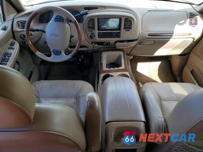 Zdjęcie 8 z 12 samochodu: 1999 LINCOLN NAVIGATOR VIN:5LMPU28A5XLJ34855 - miniatura