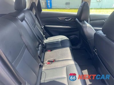 Zdjęcie 6 z 12 samochodu: 2016 NISSAN ROGUE SL VIN:5N1AT2MV5GC886219 - miniatura