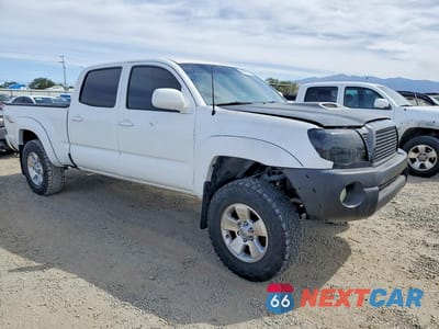 Czwarte zdjęcie samochodu z boku: 2007 TOYOTA TACOMA PRERUNNER V6 VIN:5TEKU72N77Z386148 - miniatura