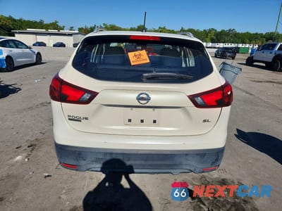 Zdjęcie 6 z 12 samochodu: 2017 NISSAN ROGUE SPORT SL VIN:JN1BJ1CP1HW015607 - miniatura