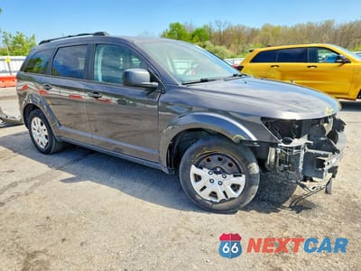 Czwarte zdjęcie samochodu z boku: 2017 DODGE JOURNEY SE VIN:3C4PDCAB0HT673521 - miniatura