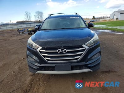 Piąte zdjęcie samochodu w środku: 2017 HYUNDAI TUCSON SPORT VIN:KM8J3CA27HU425342 - miniatura