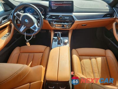 Zdjęcie 8 z 12 samochodu: 2023 BMW M550XI VIN:WBA13BK03PCM30373 - miniatura