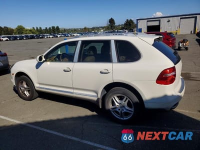 Drugie zdjęcie samochodu z przodu: 2010 PORSCHE CAYENNE S VIN:WP1AB2AP2ALA50693 - miniatura