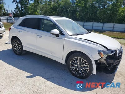 Czwarte zdjęcie samochodu z boku: 2021 AUDI Q3 PREMIUM PLUS 40 VIN:WA1BUCF34M1109037 - miniatura