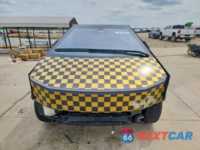 Piąte zdjęcie samochodu w środku: 2024 TESLA CYBERTRUCK VIN:7G2CEHED6RA049138 - miniatura