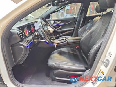 Zdjęcie 7 z 12 samochodu: 2018 MERCEDES-BENZ E 300 4MATIC VIN:WDDZF4KB2JA383579 - miniatura