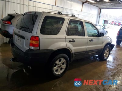 Trzecie zdjęcie samochodu z tyłu: 2006 FORD ESCAPE XLT VIN:1FMYU03146KA23656 - miniatura
