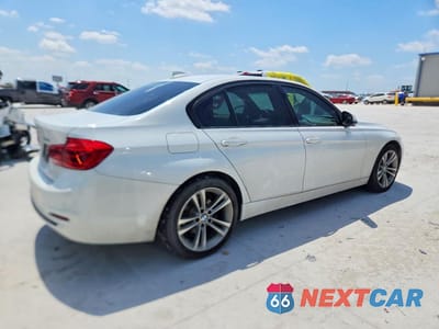 Trzecie zdjęcie samochodu z tyłu: 2016 BMW 328 VIN:WBA8E9G58GNU29424 - miniatura