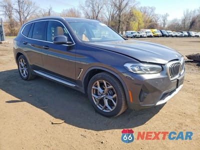 Czwarte zdjęcie samochodu z boku: 2022 BMW X3 XDRIVE30I VIN:5UX53DP03N9K46049 - miniatura