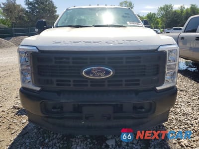 Piąte zdjęcie samochodu w środku: 2024 FORD F250 SUPER DUTY VIN:1FTBF2BAXREC61144 - miniatura