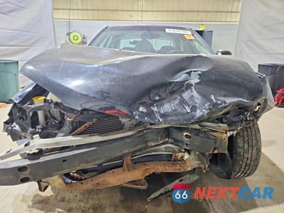 Piąte zdjęcie samochodu w środku: 2002 NISSAN SENTRA XE VIN:3N1CB51D42L592243 - miniatura