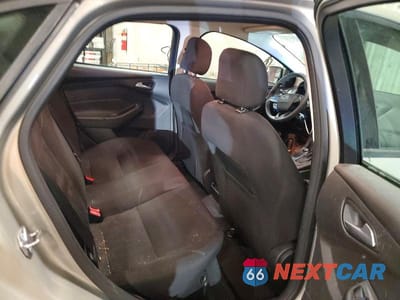 Zdjęcie 10 z 11 samochodu: 2016 FORD FOCUS SE VIN:1FADP3F28GL340938 - miniatura