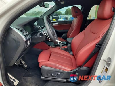 Zdjęcie 7 z 14 samochodu: 2025 BMW X4 M40I VIN:5UX43DT0XS9X68691 - miniatura