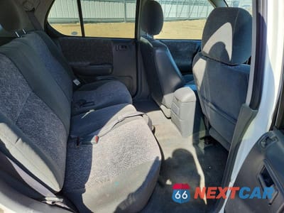 Zdjęcie 11 z 12 samochodu: 2002 ISUZU RODEO S VIN:4S2DM58W824700666 - miniatura