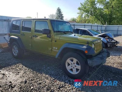 Czwarte zdjęcie samochodu z boku: 2008 JEEP WRANGLER UNLIMITED X VIN:1J4GA391X8L558502 - miniatura