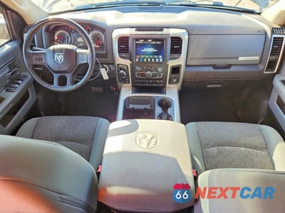 Zdjęcie 8 z 12 samochodu: 2018 RAM 1500 SLT VIN:3C6RR7LT6JG143504 - miniatura