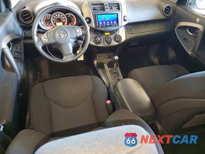 Zdjęcie 8 z 14 samochodu: 2009 TOYOTA RAV4 SPORT VIN:JTMBK32V895076949 - miniatura