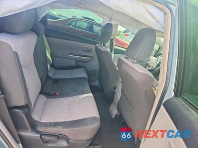 Zdjęcie 10 z 12 samochodu: 2016 TOYOTA PRIUS V TWO VIN:JTDZN3EU8GJ054706 - miniatura
