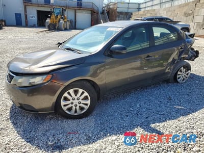 2011 KIA FORTE KNAFU4A22B5444411 - główne zdjęcie licytacji z USA - miniatura