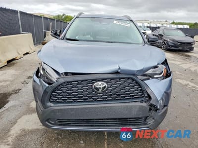 Piąte zdjęcie samochodu w środku: 2025 TOYOTA COROLLA CROSS LE VIN:7MUCAAAG9SV147015 - miniatura