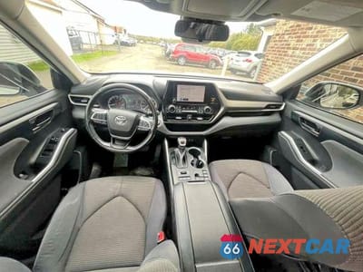 Zdjęcie 6 z 10 samochodu: 2023 TOYOTA HIGHLANDER LE VIN:5TDKDRBH1PS005722 - miniatura