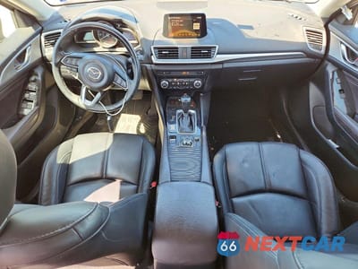 Zdjęcie 8 z 12 samochodu: 2018 MAZDA 3 TOURING VIN:3MZBN1V30JM254645 - miniatura