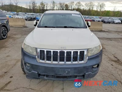 Piąte zdjęcie samochodu w środku: 2011 JEEP GRAND CHEROKEE LAREDO VIN:1J4RR4GG5BC614951 - miniatura