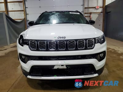 Piąte zdjęcie samochodu w środku: 2025 JEEP COMPASS LIMITED VIN:3C4NJDCN3ST594705 - miniatura