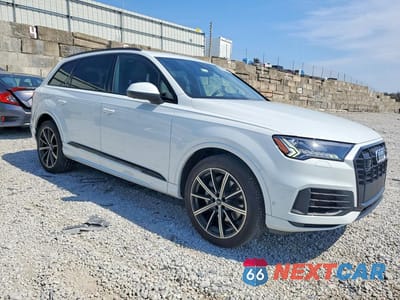 Czwarte zdjęcie samochodu z boku: 2020 AUDI Q7 PREMIUM PLUS VIN:WA1LXAF73LD011150 - miniatura