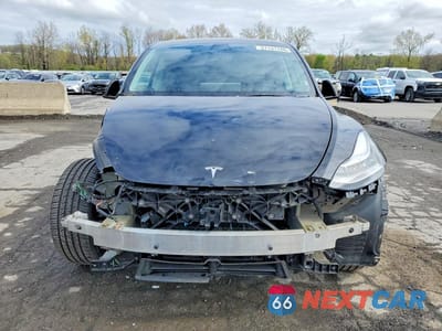 Piąte zdjęcie samochodu w środku: 2021 TESLA MODEL Y VIN:5YJYGDEE2MF266346 - miniatura
