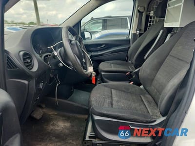 Zdjęcie 7 z 13 samochodu: 2017 MERCEDES-BENZ METRIS VIN:WD3PG2EA7H3208162 - miniatura