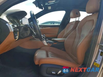 Zdjęcie 7 z 12 samochodu: 2019 BMW 540 I VIN:WBAJE5C53KWE66595 - miniatura