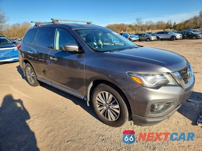 Czwarte zdjęcie samochodu z boku: 2017 NISSAN PATHFINDER SL VIN:5N1DR2MM1HC619566 - miniatura