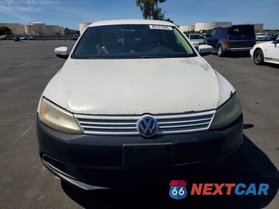Piąte zdjęcie samochodu w środku: 2012 VOLKSWAGEN JETTA SE VIN:3VWBP7AJ4CM317492 - miniatura