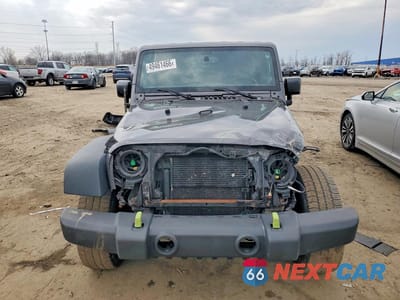 Piąte zdjęcie samochodu w środku: 2014 JEEP WRANGLER UNLIMITED SPORT VIN:1C4HJWDG4EL298813 - miniatura