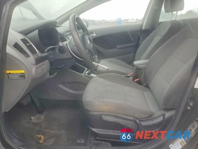 Zdjęcie 7 z 11 samochodu: 2017 KIA FORTE LX VIN:3KPFK4A73HE102614 - miniatura