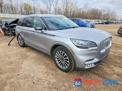 Czwarte zdjęcie samochodu z boku: 2020 LINCOLN AVIATOR RESERVE VIN:5LM5J7XC2LGL16967 - miniatura