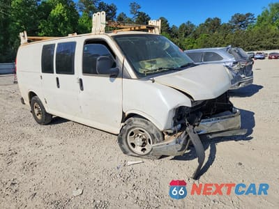 Czwarte zdjęcie samochodu z boku: 2014 CHEVROLET EXPRESS G2500 VIN:1GCWGFBA8E1214038 - miniatura
