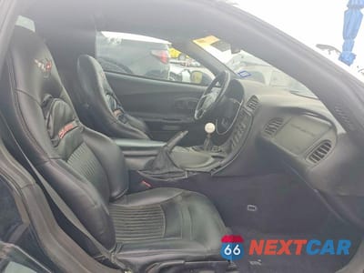 Zdjęcie 10 z 13 samochodu: 2001 CHEVROLET CORVETTE VIN:1G1YY22G615108864 - miniatura