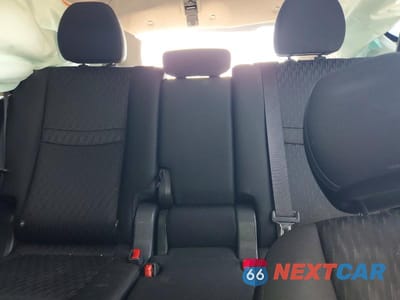 Zdjęcie 10 z 13 samochodu: 2017 NISSAN ROGUE SV VIN:KNMAT2MT8HP605141 - miniatura
