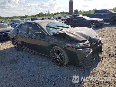 Czwarte zdjęcie samochodu z boku: 2022 TOYOTA CAMRY SE VIN:4T1T11AK4NU697068 - miniatura