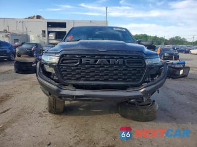 Piąte zdjęcie samochodu w środku: 2026 RAM 1500 BIG HORN VIN:1C6SRFFT3TN252276 - miniatura
