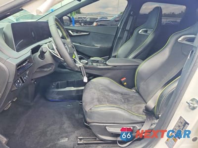 Zdjęcie 7 z 13 samochodu: 2023 KIA EV6 GT VIN:KNDC5DLE8P5133096 - miniatura