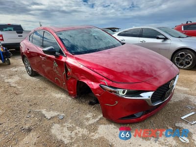 Czwarte zdjęcie samochodu z boku: 2020 MAZDA 3 PREMIUM VIN:JM1BPAEM9L1166098 - miniatura