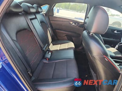 Zdjęcie 10 z 12 samochodu: 2021 KIA FORTE GT VIN:3KPF44AC3ME370435 - miniatura