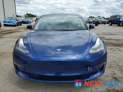 Piąte zdjęcie samochodu w środku: 2023 TESLA MODEL 3 VIN:5YJ3E1EA8PF457690 - miniatura