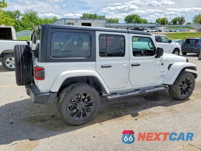 Trzecie zdjęcie samochodu z tyłu: 2023 JEEP WRANGLER SAHARA 4XE VIN:1C4JJXP62PW583439 - miniatura