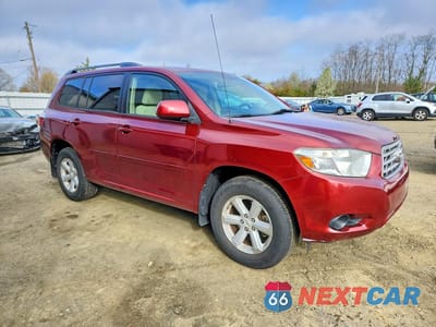 Czwarte zdjęcie samochodu z boku: 2010 TOYOTA HIGHLANDER BASE VIN:5TDBK3EH5AS003204 - miniatura