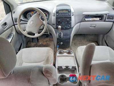 Zdjęcie 8 z 12 samochodu: 2006 TOYOTA SIENNA VIN:5TDZA23C46S558123 - miniatura